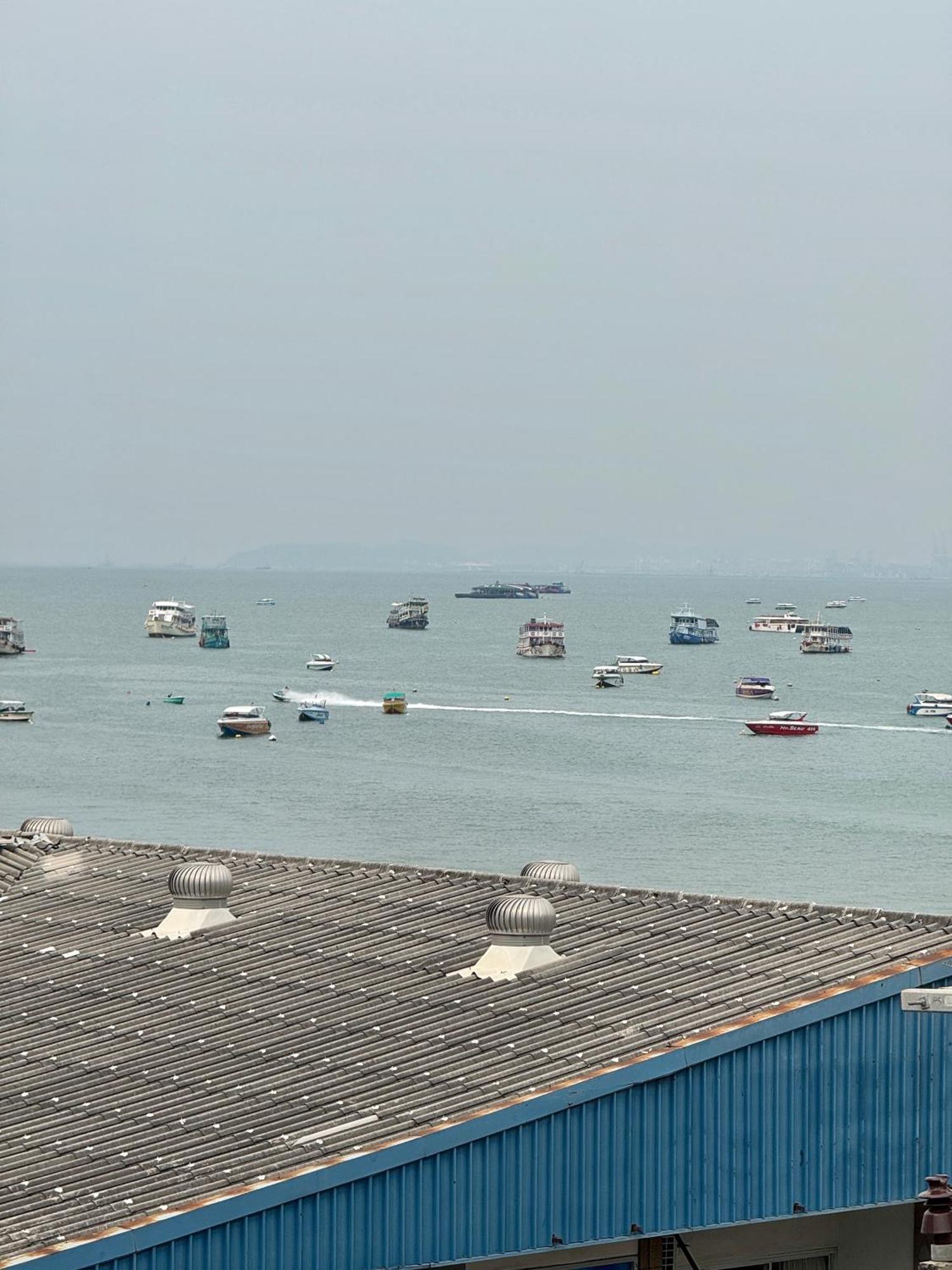 Pumpui Place Pattaya Exterior foto